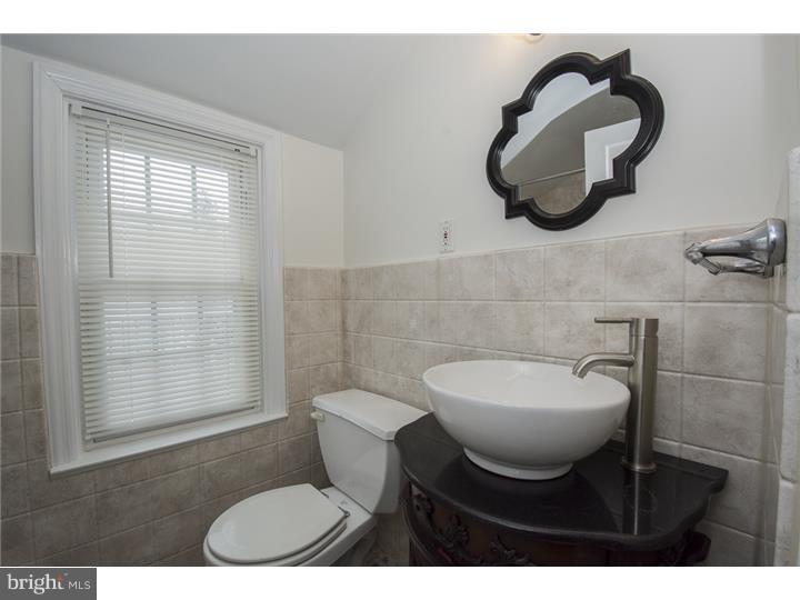 21 Harmil Road Broomall, PA 19008 - Photo 20 of 24 Bathroom