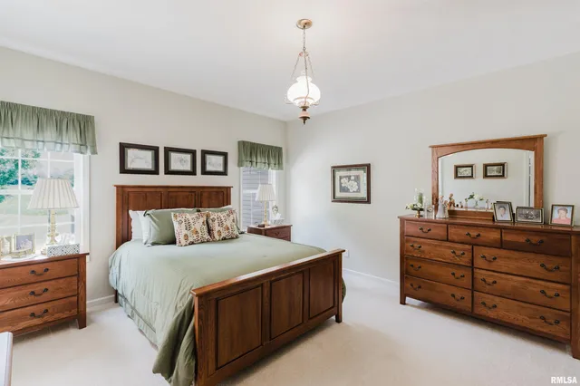 $539,900 | 8511 Knox Road, West Frankfort, IL 62896