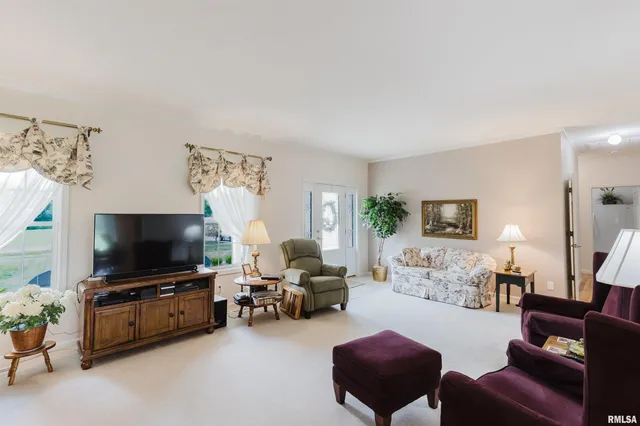 $539,900 | 8511 Knox Road, West Frankfort, IL 62896