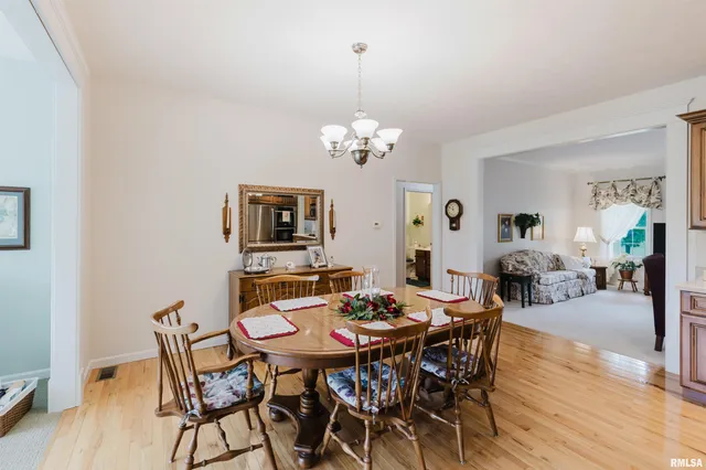 $539,900 | 8511 Knox Road, West Frankfort, IL 62896