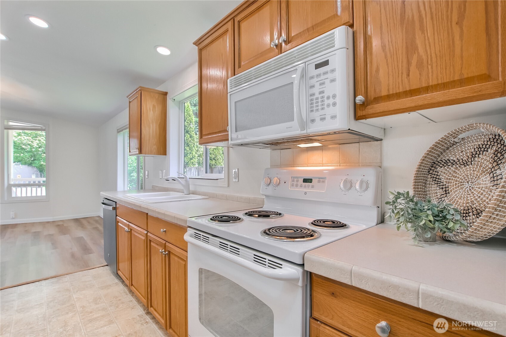 3232 206th Place Southeast Bothell, WA 98012 - Photo 12 of 34