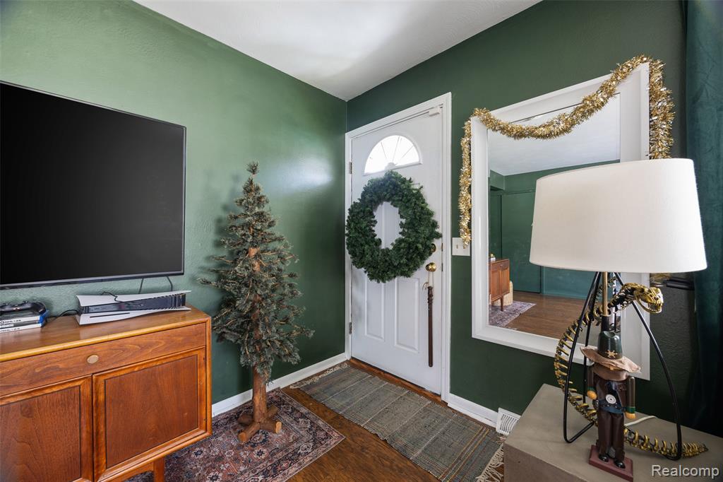 7768 Jackman Road Temperance, MI 48182 - Photo 8 of 35 Gallery Image 8
