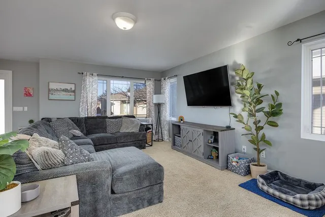 $365,000 | 558 Lexington Drive, Oregon, WI 53575