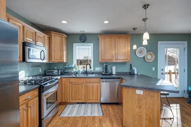 $365,000 | 558 Lexington Drive, Oregon, WI 53575