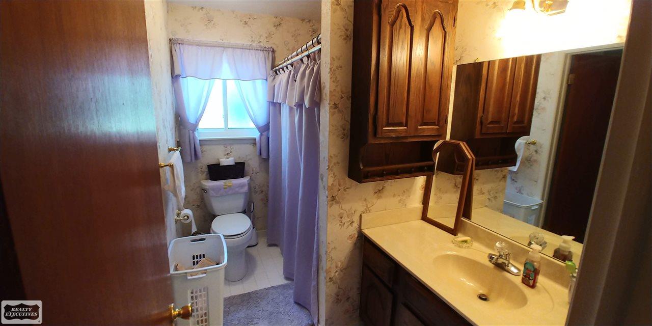 5085 Frazho Road Warren, MI 48091 - Photo 10 of 14