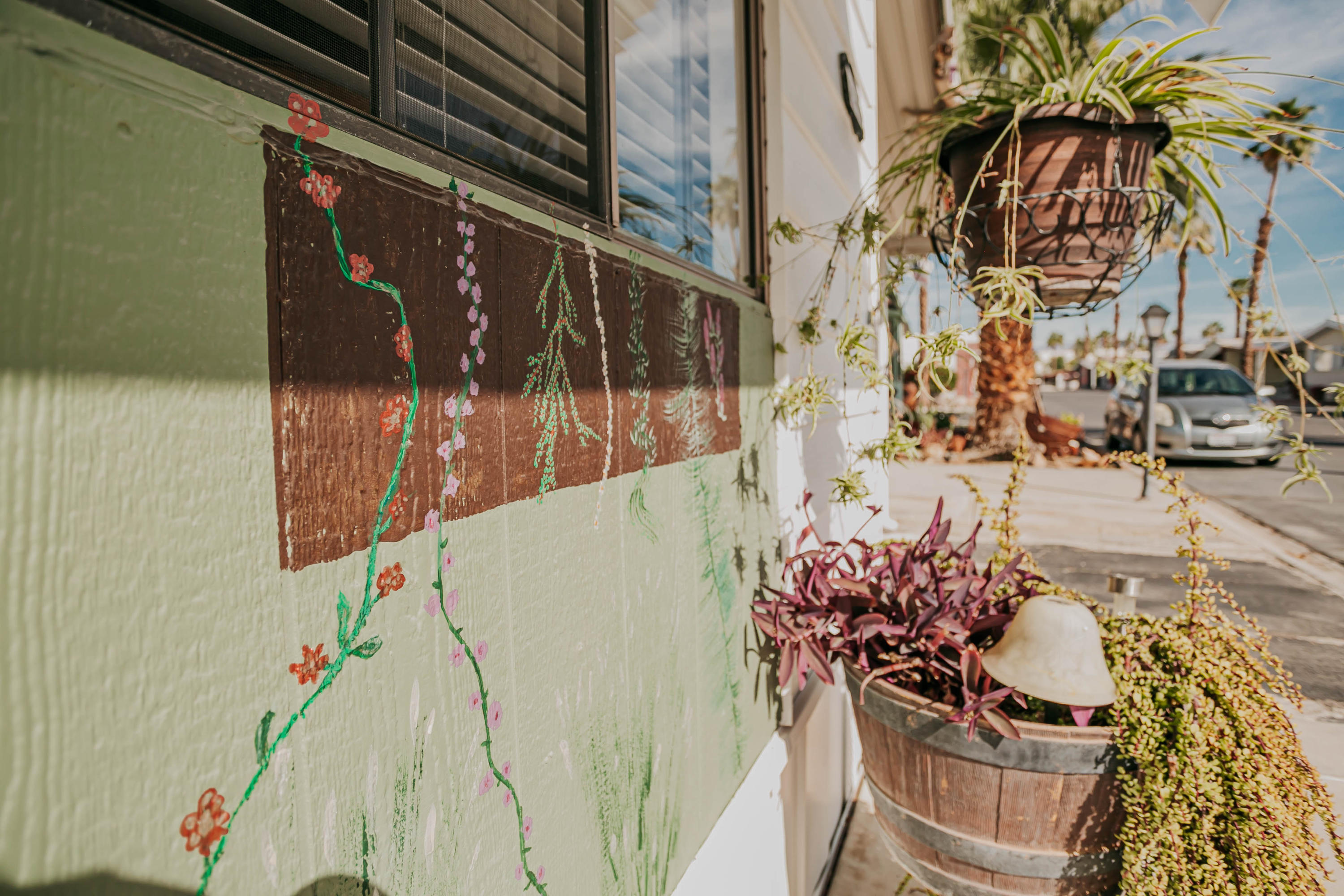 51555 Monroe Street, Unit 26 Indio, CA 92201 - Photo 13 of 54 a vase of flowers sitting on a table