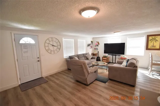 $3,200 | 3295 Adrian Avenue, Largo, FL 33774