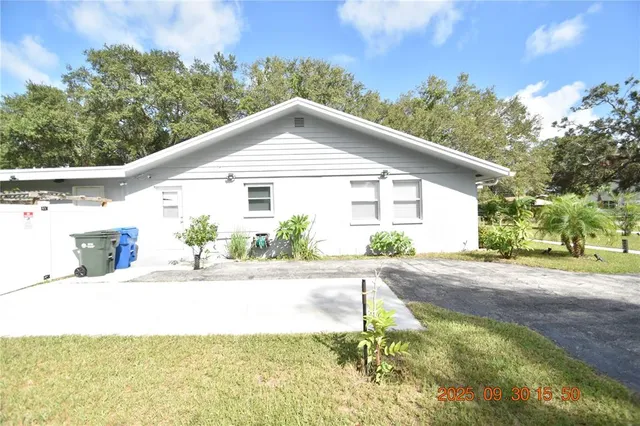 $3,200 | 3295 Adrian Avenue, Largo, FL 33774
