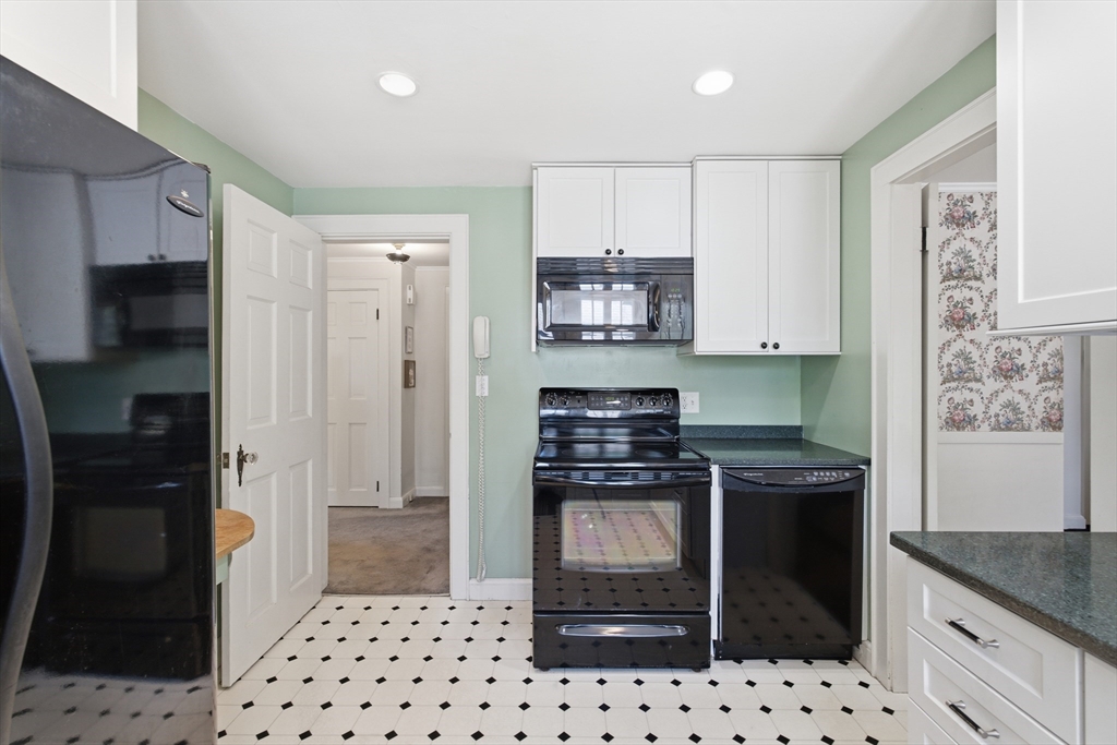 349 Lincoln Road Walpole, MA 02081 - Photo 5 of 23