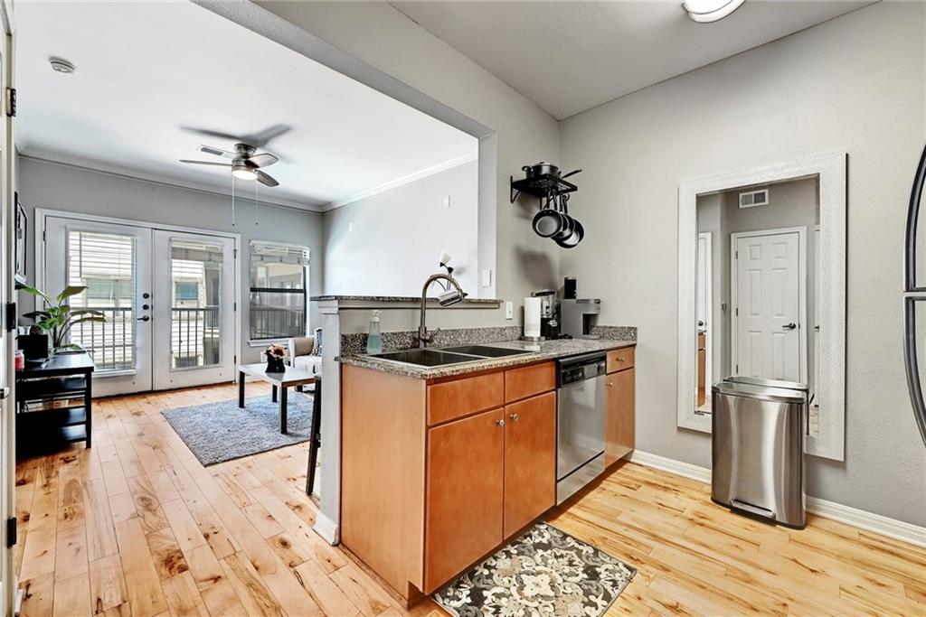 2502 Leon Street, Unit 407 Austin, TX 78705 - Photo 10 of 22
