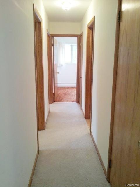 8626 32 Mile Road Washington, MI 48095 - Photo 8 of 25 8626 32 Mile #8 hallway.jpg