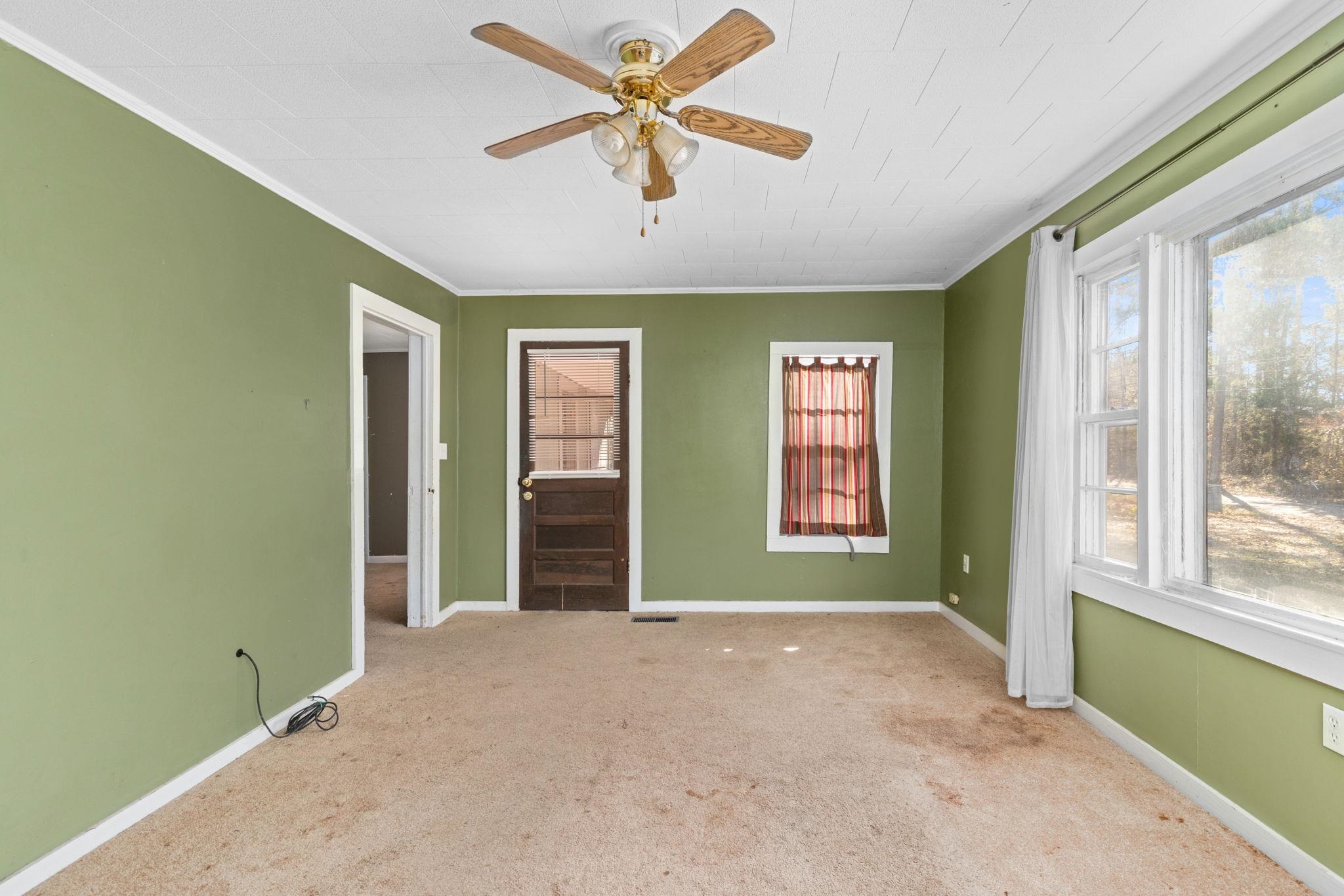 10 County Road 440 Iuka, MS 38852 - Photo 21 of 40 a view of livingroom with window