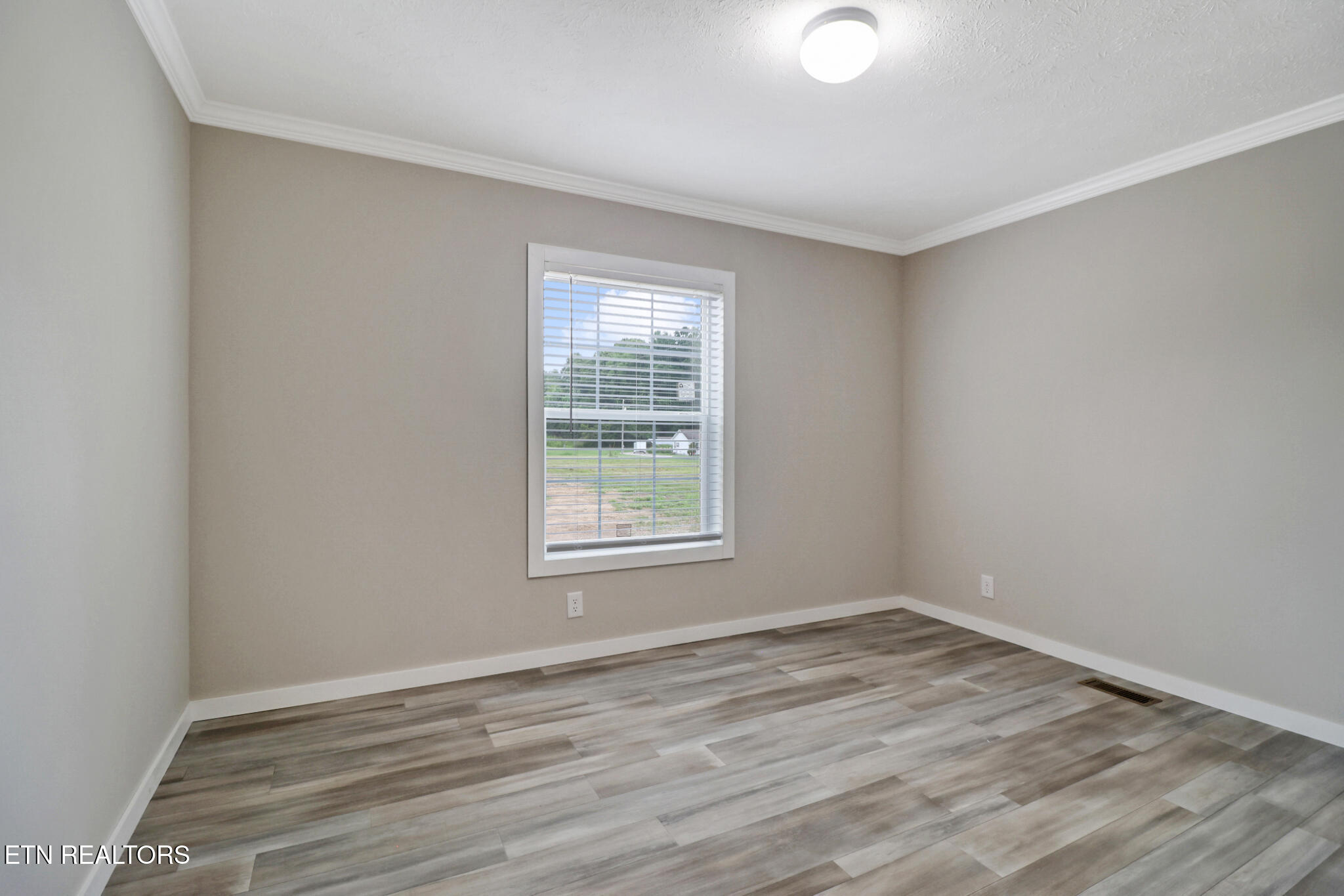 420 Southern Lane Oneida, TN 37841 - Photo 17 of 28 if1a4131-if1a4135