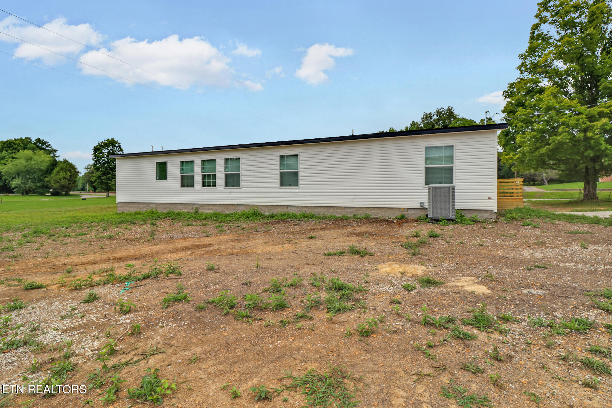 420 Southern Lane Oneida, TN 37841 - Photo 28 of 28 if1a4046-if1a4050