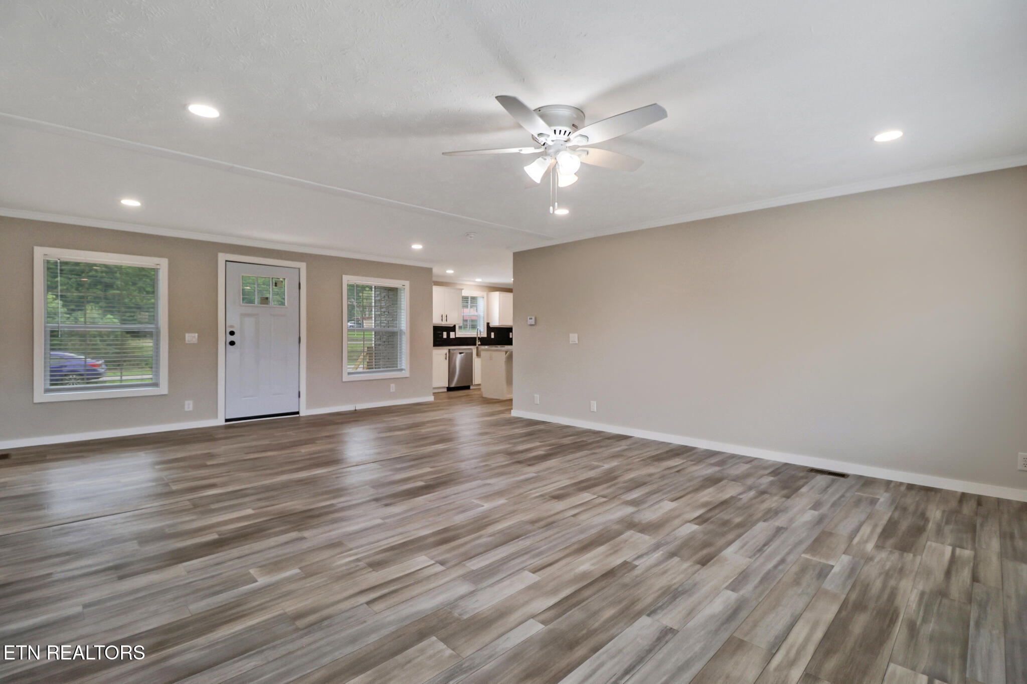 420 Southern Lane Oneida, TN 37841 - Photo 4 of 28 if1a4076-if1a4080