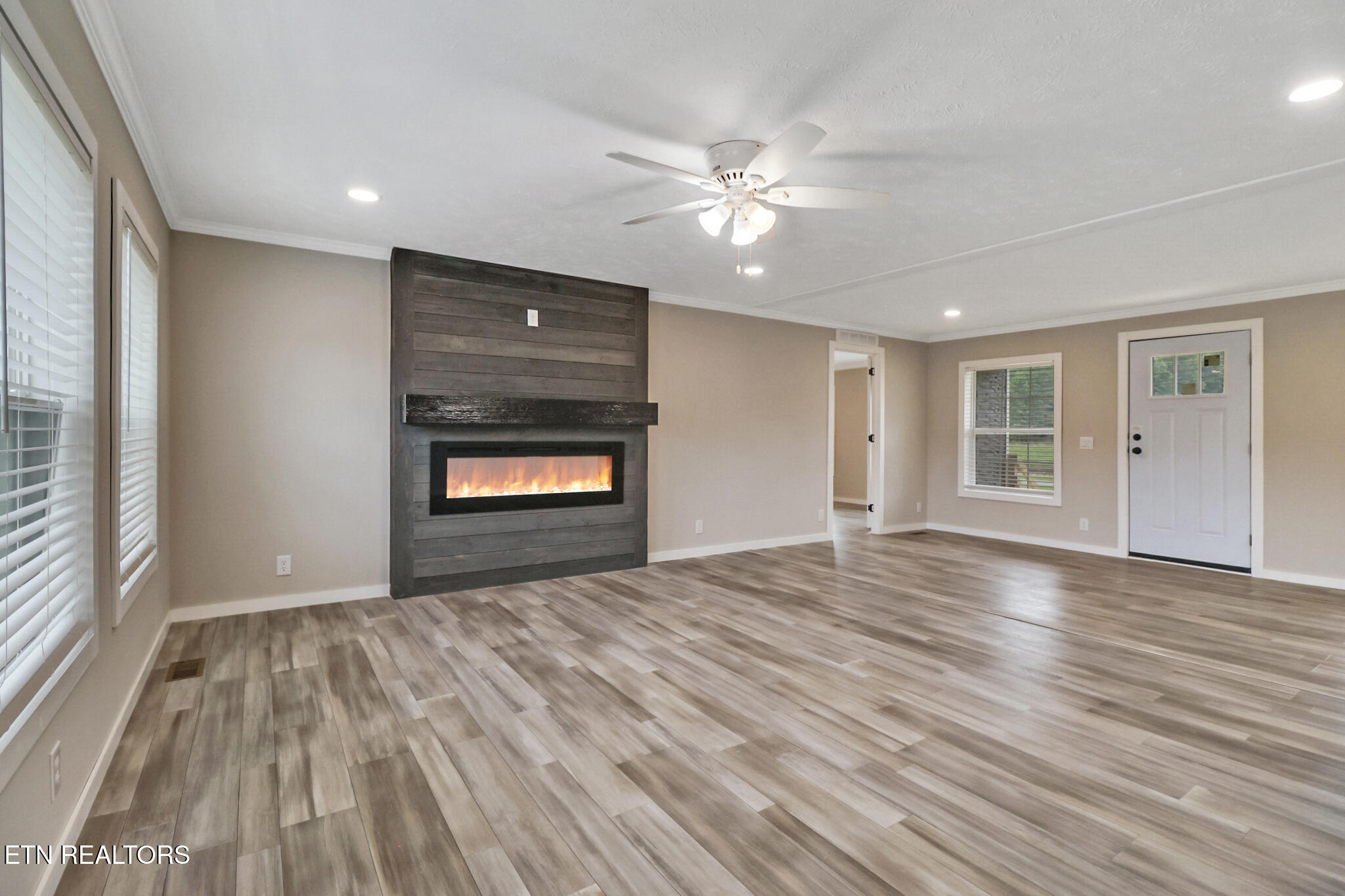 420 Southern Lane Oneida, TN 37841 - Photo 5 of 28 if1a4081-if1a4085_optional