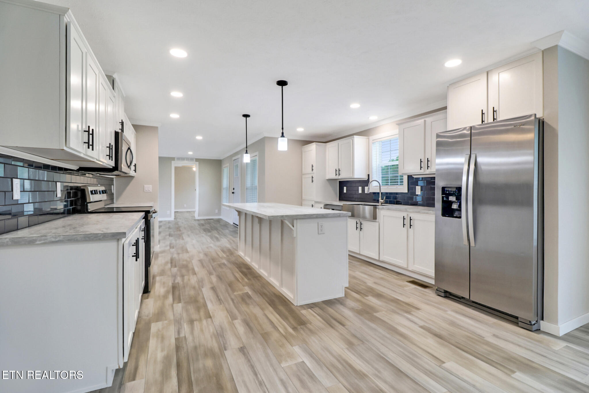 420 Southern Lane Oneida, TN 37841 - Photo 9 of 28 if1a4091-if1a4095