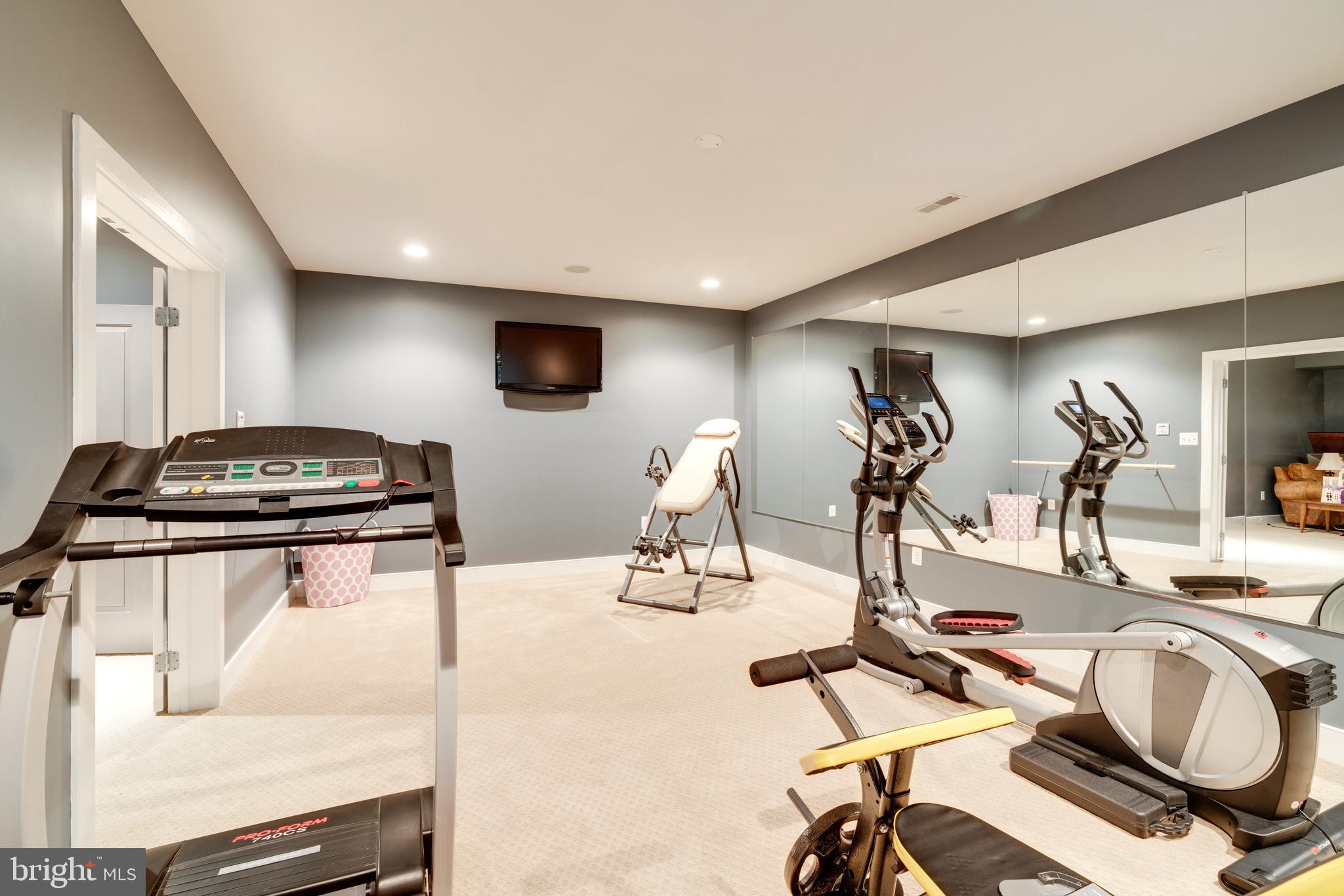 12301 Castle Branch Road Fairfax, VA 22030 - Photo 38 of 45 Gallery Image 38