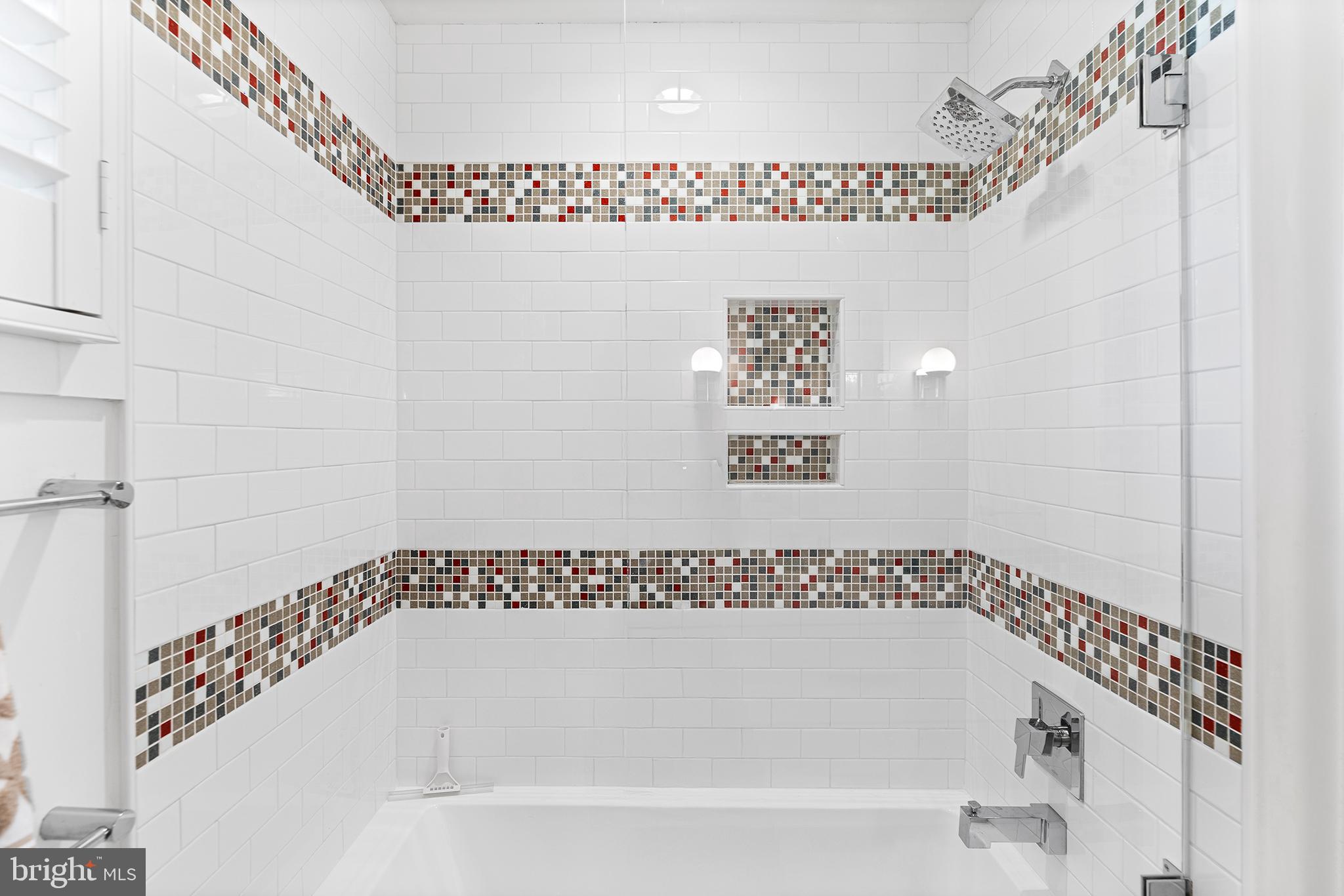 418 School Lane Wayne, PA 19087 - Photo 16 of 27 Full bath