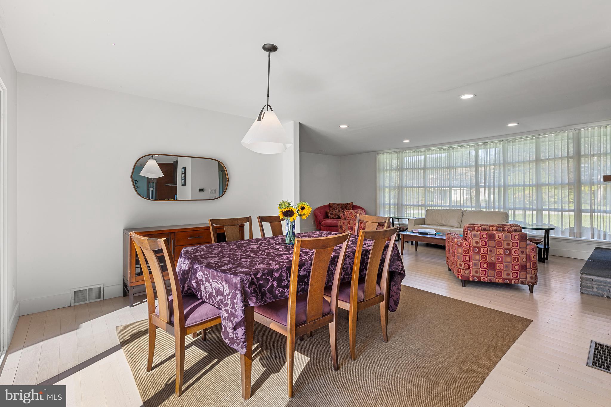 418 School Lane Wayne, PA 19087 - Photo 7 of 27 Dining room