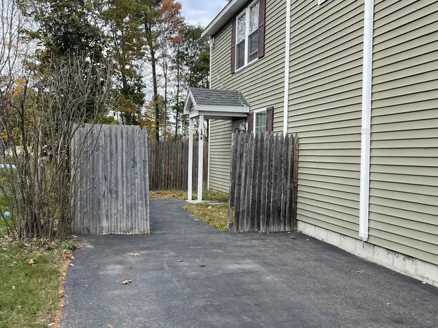 $2,000 | 14 Winsor Avenue, Unit B, Concord, NH 03303