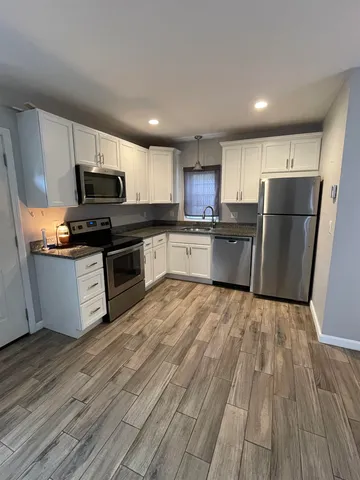 $2,000 | 14 Winsor Avenue, Unit B, Concord, NH 03303