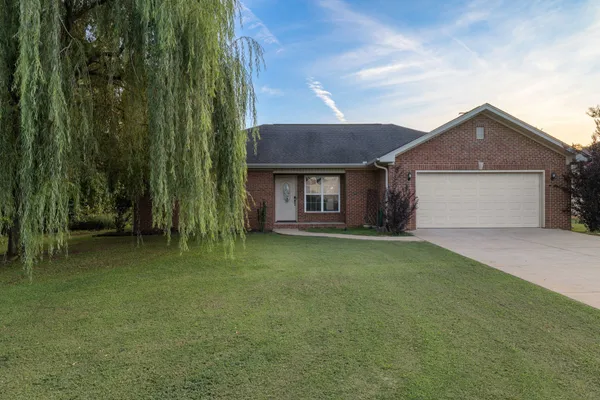 $359,900 | 1952 Beverly Avenue, Muscle Shoals, AL 35661