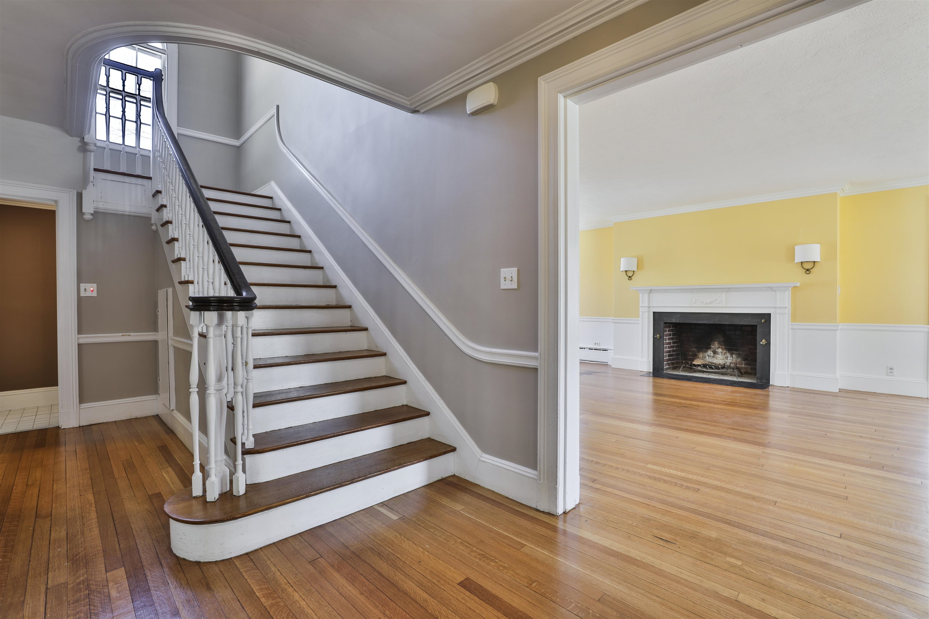 73 Berkeley Street Nashua, NH 03064 - Photo 11 of 54