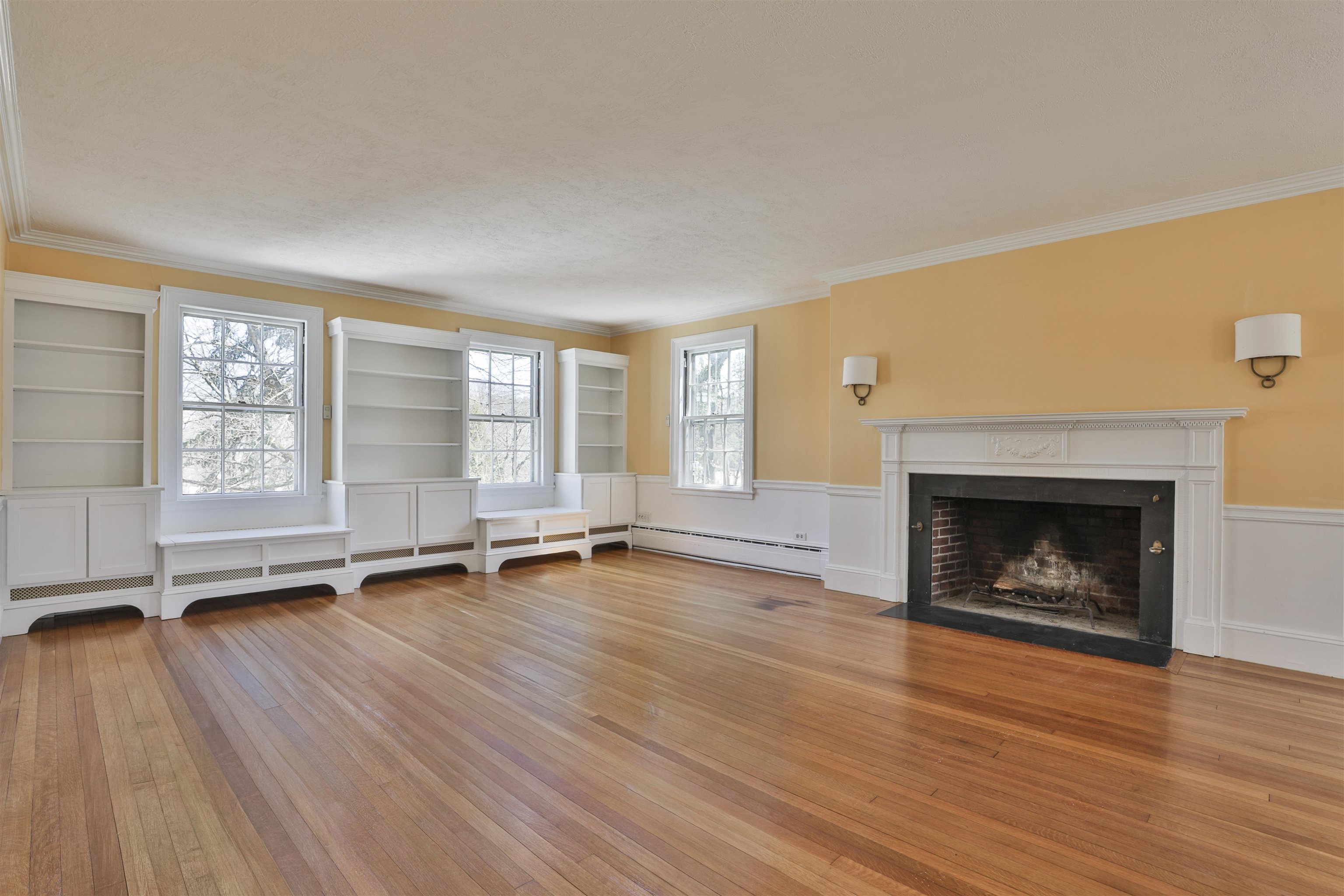 73 Berkeley Street Nashua, NH 03064 - Photo 13 of 54