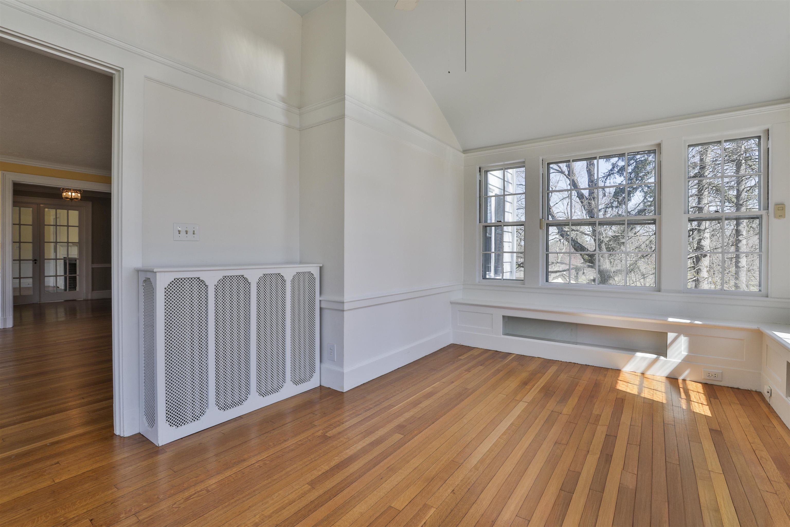 73 Berkeley Street Nashua, NH 03064 - Photo 16 of 54