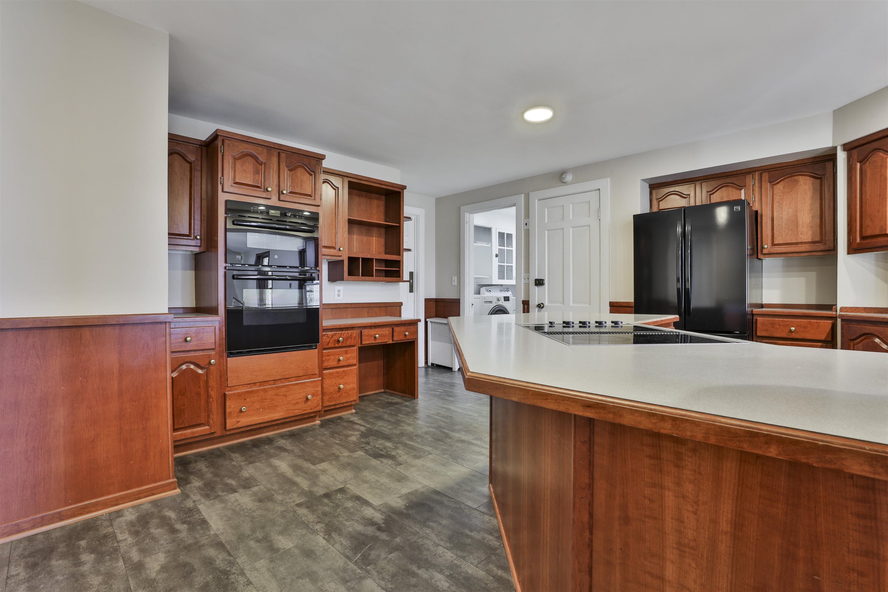 73 Berkeley Street Nashua, NH 03064 - Photo 26 of 54