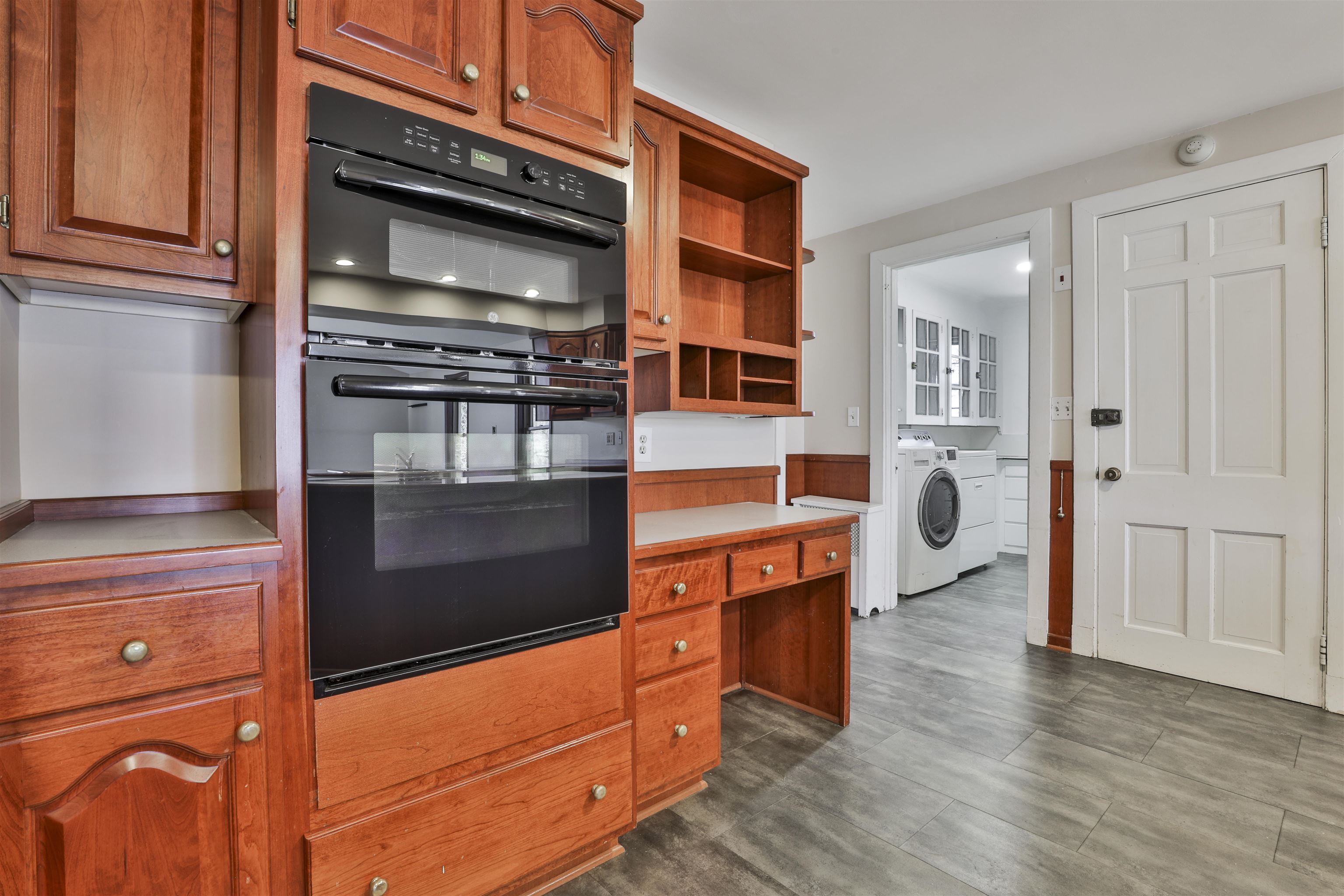 73 Berkeley Street Nashua, NH 03064 - Photo 27 of 54