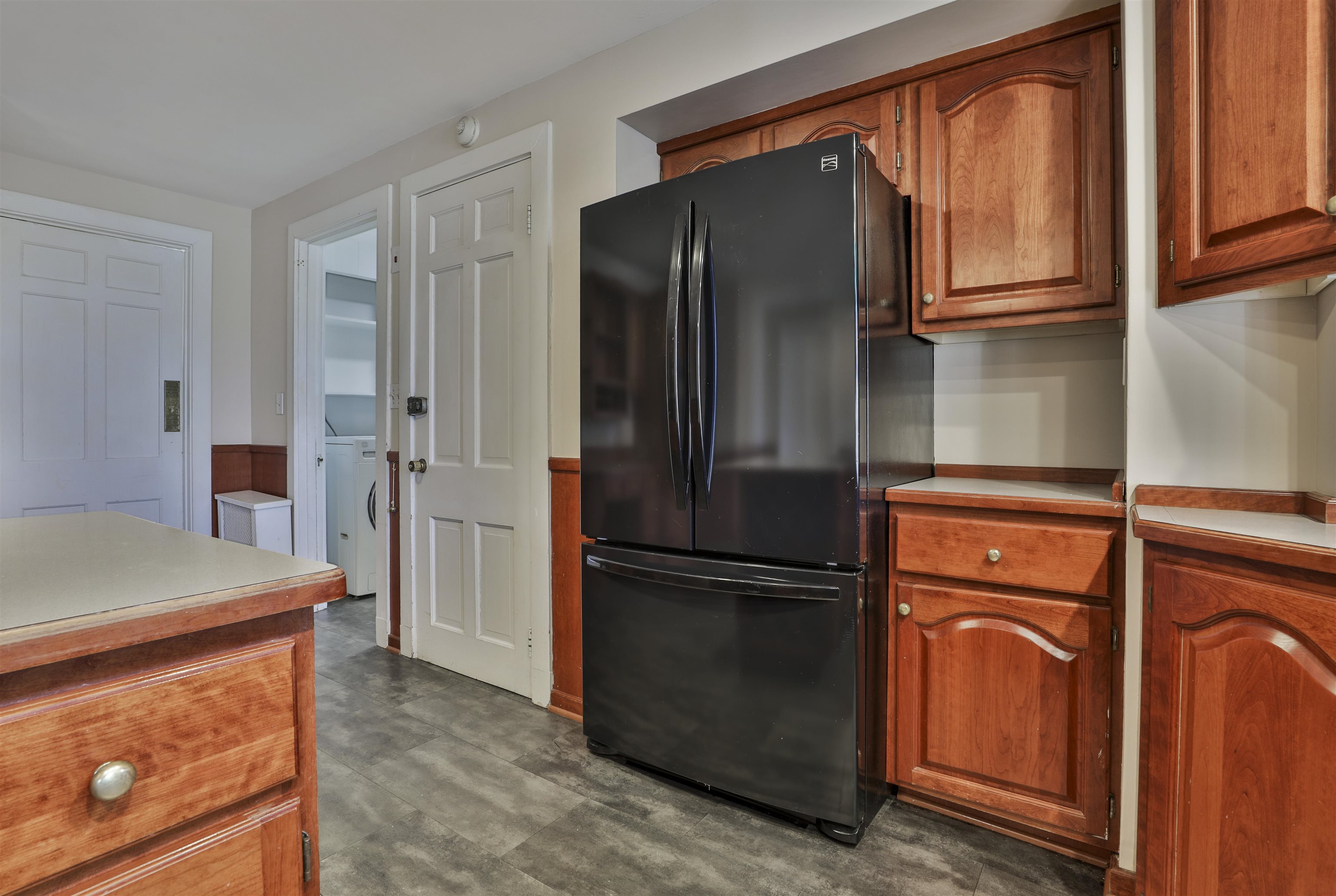 73 Berkeley Street Nashua, NH 03064 - Photo 30 of 54