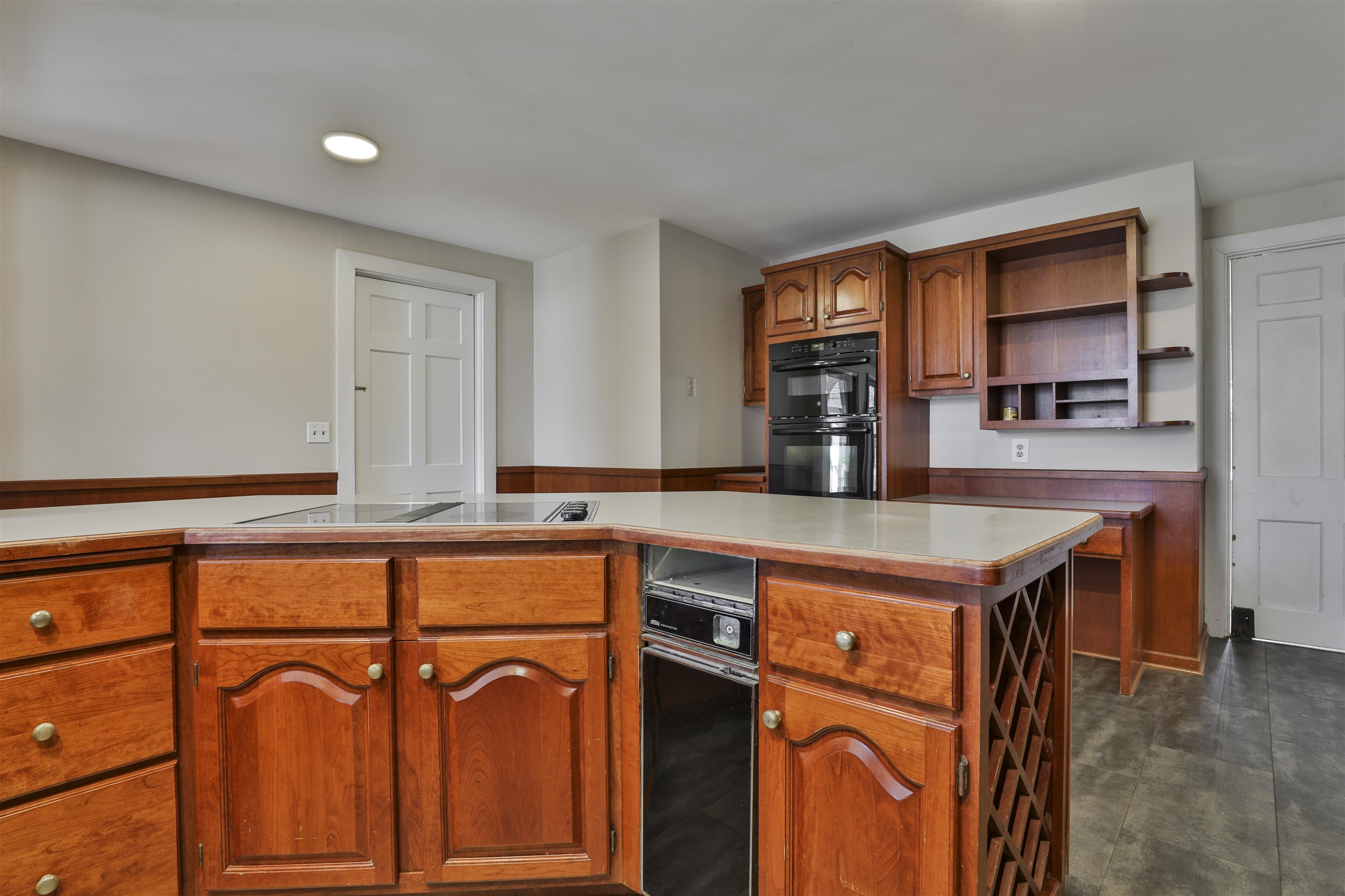 73 Berkeley Street Nashua, NH 03064 - Photo 33 of 54
