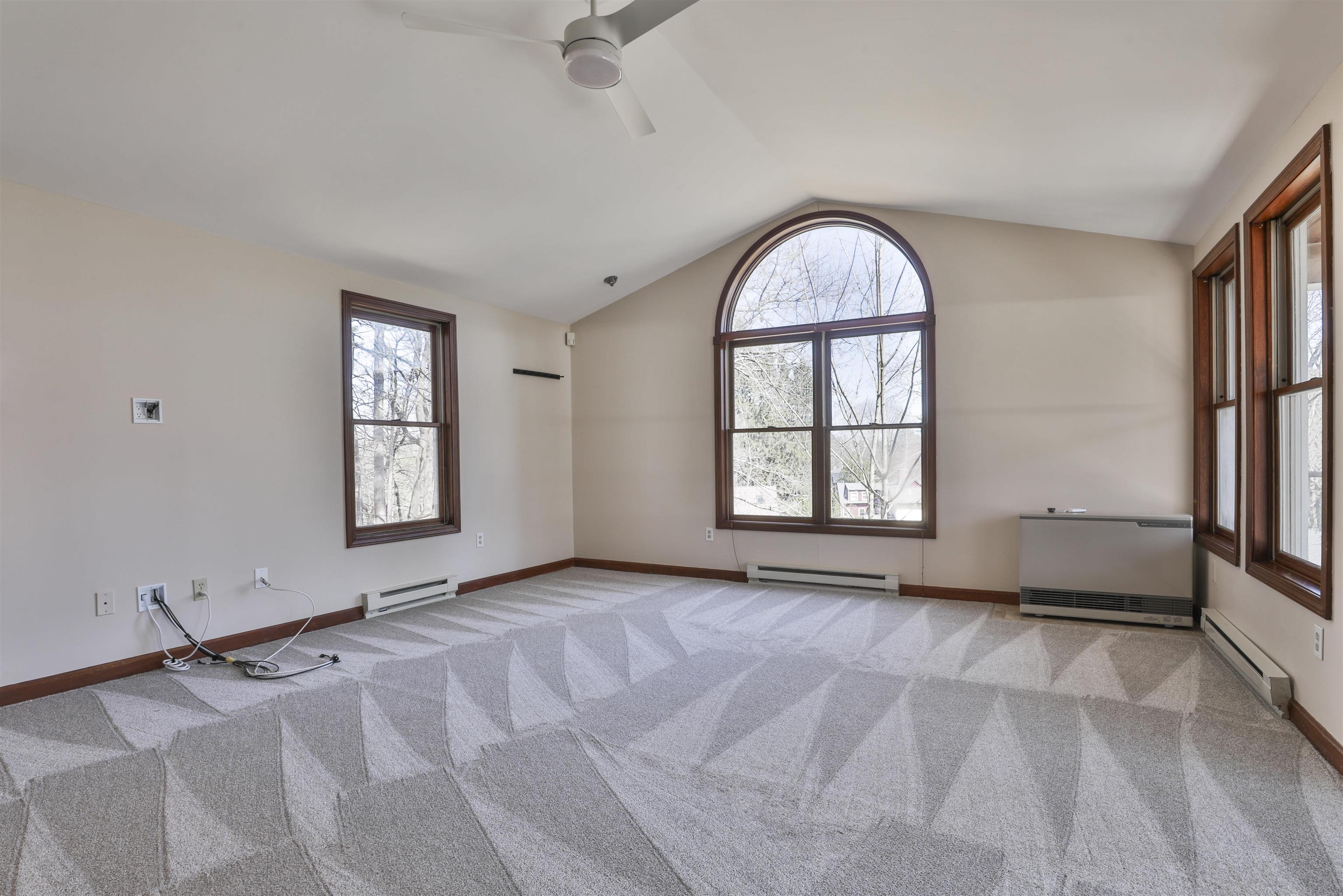 73 Berkeley Street Nashua, NH 03064 - Photo 36 of 54