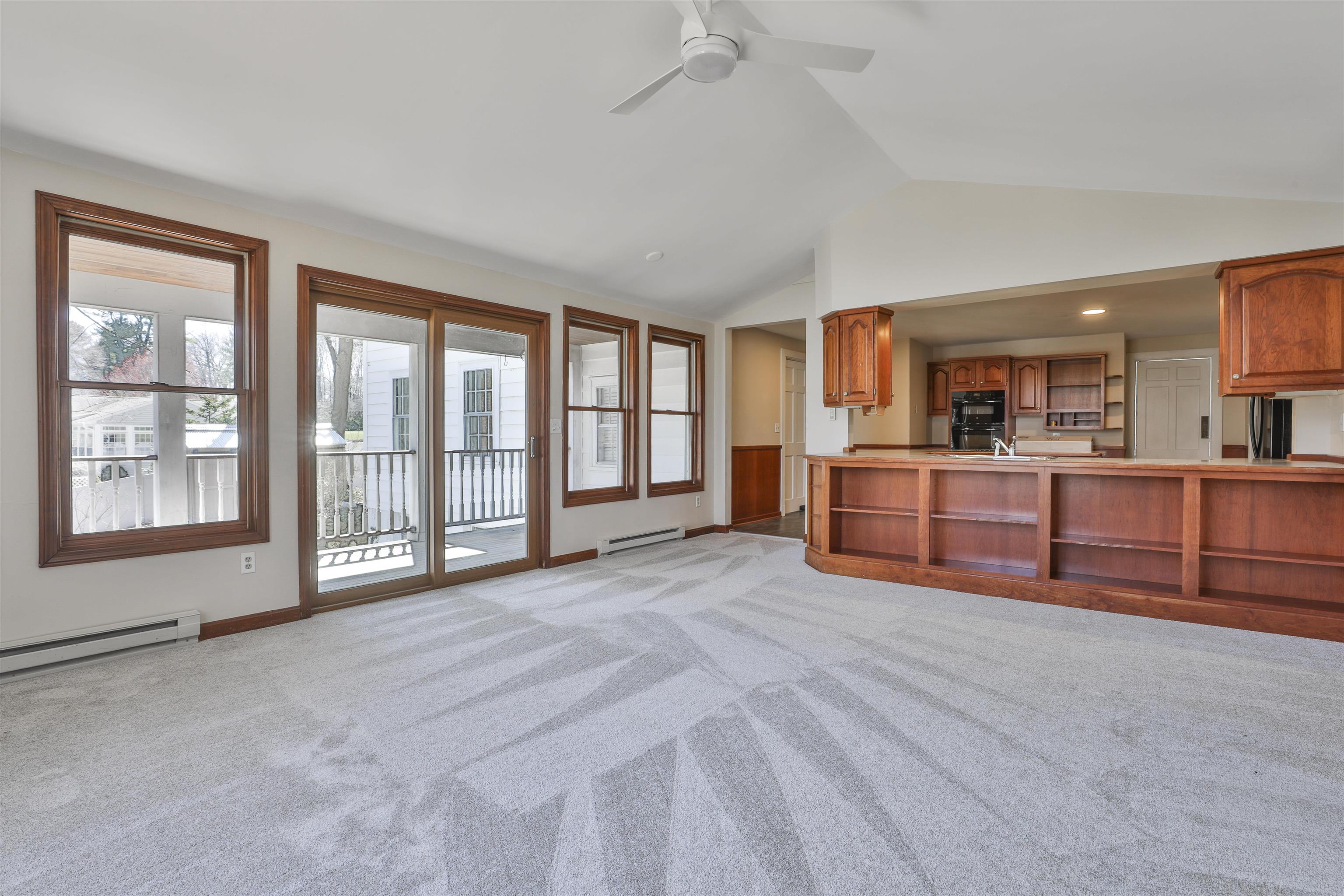 73 Berkeley Street Nashua, NH 03064 - Photo 38 of 54