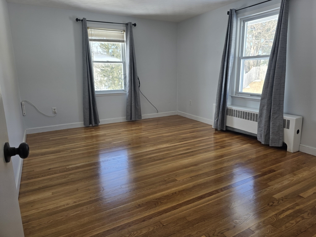 55 Apthorp Street Worcester, MA 01606 - Photo 15 of 34