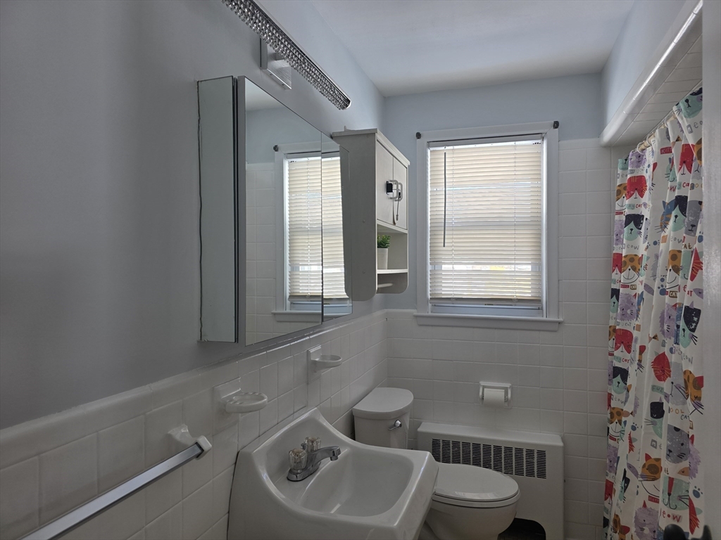 55 Apthorp Street Worcester, MA 01606 - Photo 17 of 34