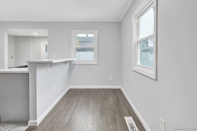 $335,900 | 366 Columbus Avenue, Stratford, CT 06615