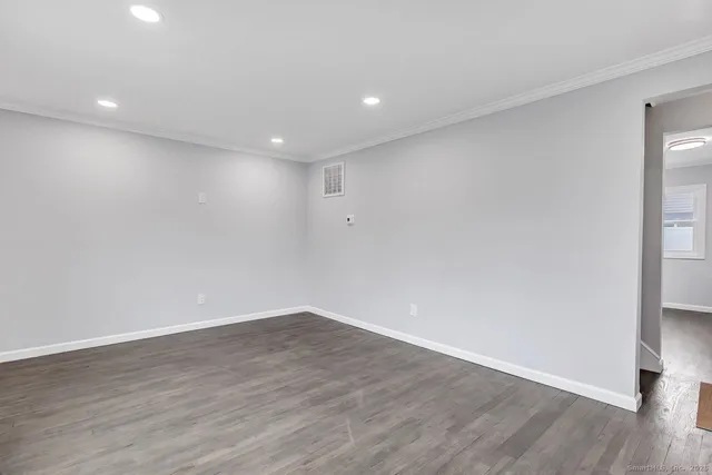 $335,900 | 366 Columbus Avenue, Stratford, CT 06615