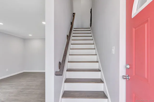 $335,900 | 366 Columbus Avenue, Stratford, CT 06615