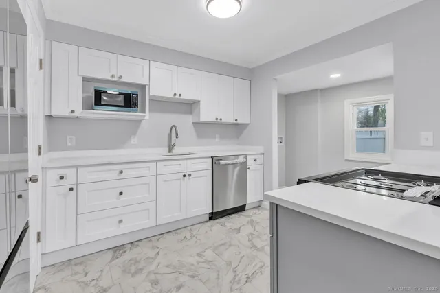 $335,900 | 366 Columbus Avenue, Stratford, CT 06615