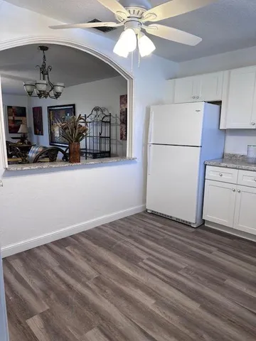 a view of a storage & utility room with washer and dryer