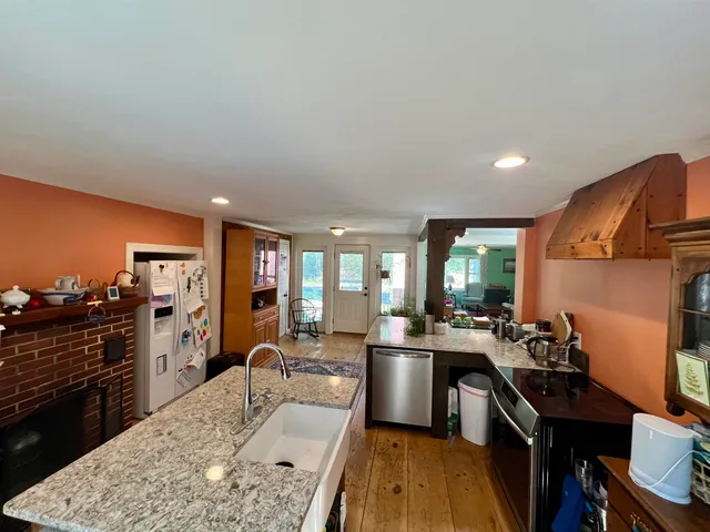 $475,000 | 241 Calef Highway, Lee, NH 03861