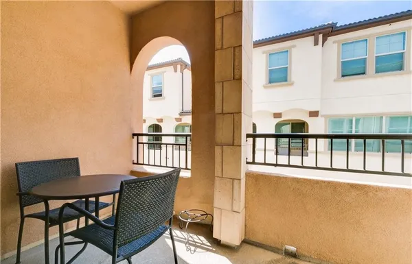 $855,000 | 606 White Oaks, Lake Forest, CA 92610