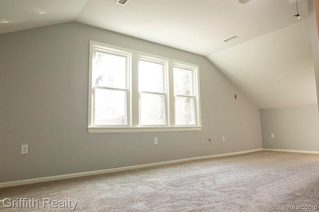 10125 Crouse Road Hartland, MI 48353 - Photo 18 of 35 Master Bedroom