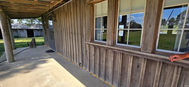 $399,000 | 100 North Road, Montgomery, IN 47558