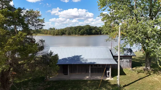 $399,000 | 100 North Road, Montgomery, IN 47558