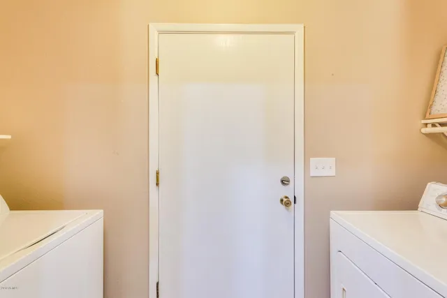 $1,800 | 1840 East Inverness Avenue, Mesa, AZ 85204