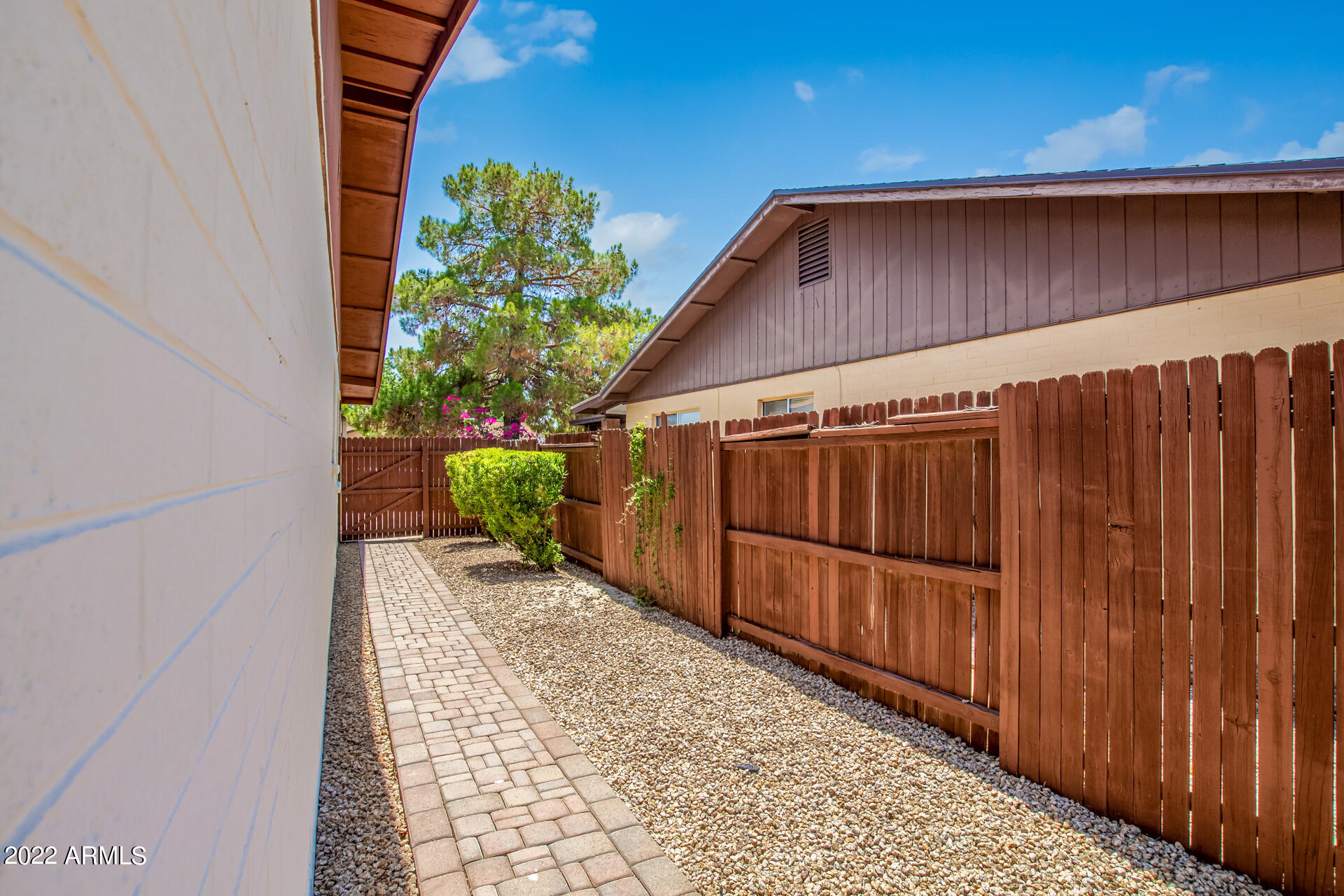 1840 East Inverness Avenue Mesa, AZ 85204 - Photo 3 of 25 Side yard with pavers